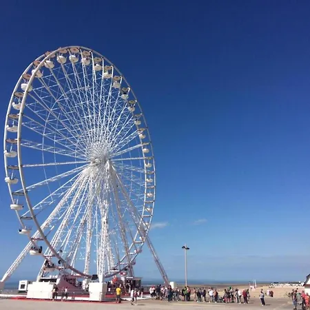 아파트 Scoropio B401 With Frontal Sea View 니우포르트